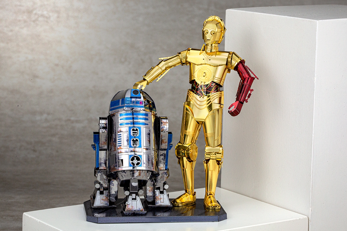 Star Wars R2-D2 and C-3PO Colored Metal Earth Steel Model Deluxe Set #MMG276 NEW 