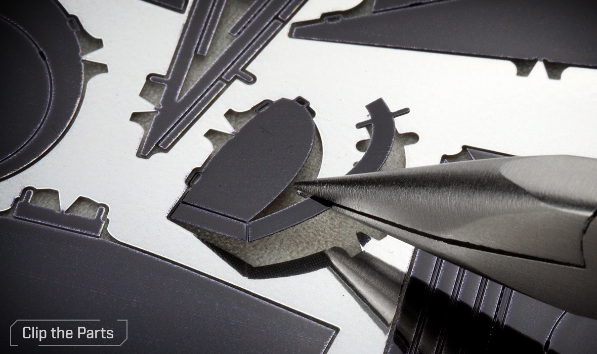 MMS314 - Darth Vader Helmet 