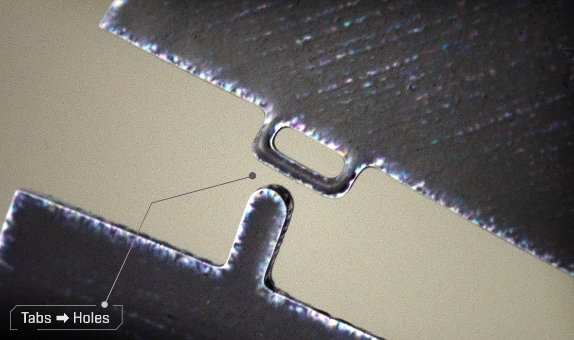 MMS314 - Darth Vader Helmet 