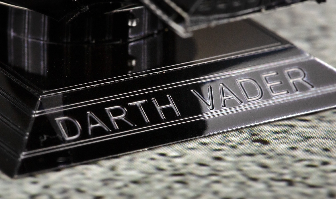 MMS314 - Darth Vader Helmet 