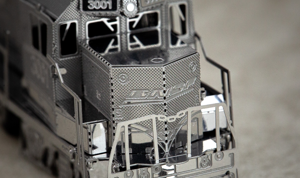 Fascinations Metal Earth Freight Train Set 3D Laser Cut Steel Model Kit MMG104 