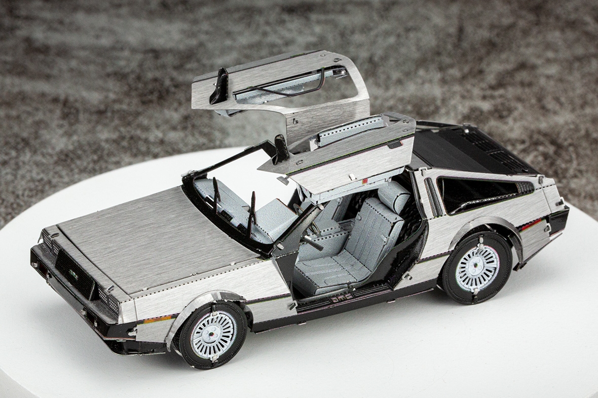 Metal Earth 3D Laser Cut Miniature Car Model Kit MMS181 Age 14 plus Delorean 