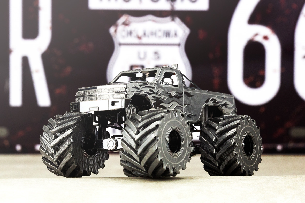 MMS216 - Monster Truck - Flames Edition