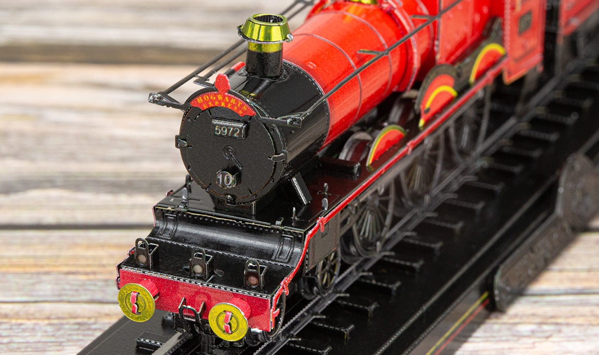 MMS477 - Hogwarts™ Express with Track 