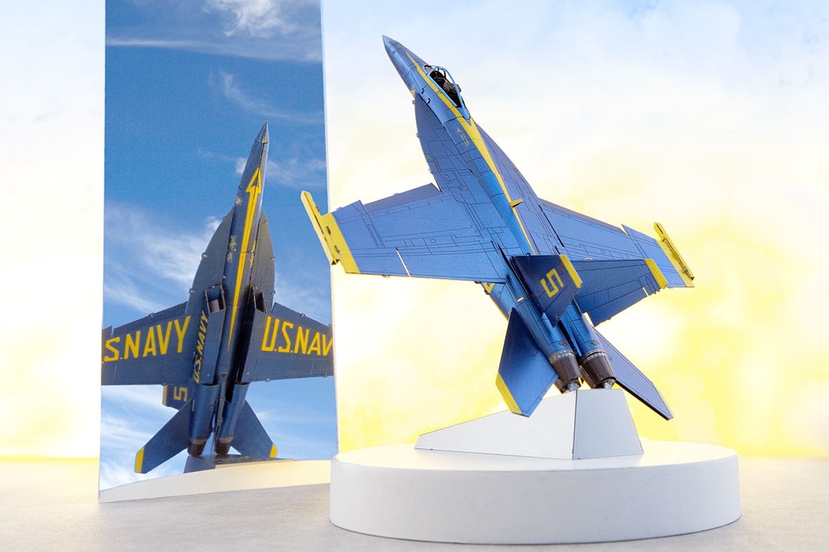 ICX212 - Blue Angels® F/A-18 Super Hornet™